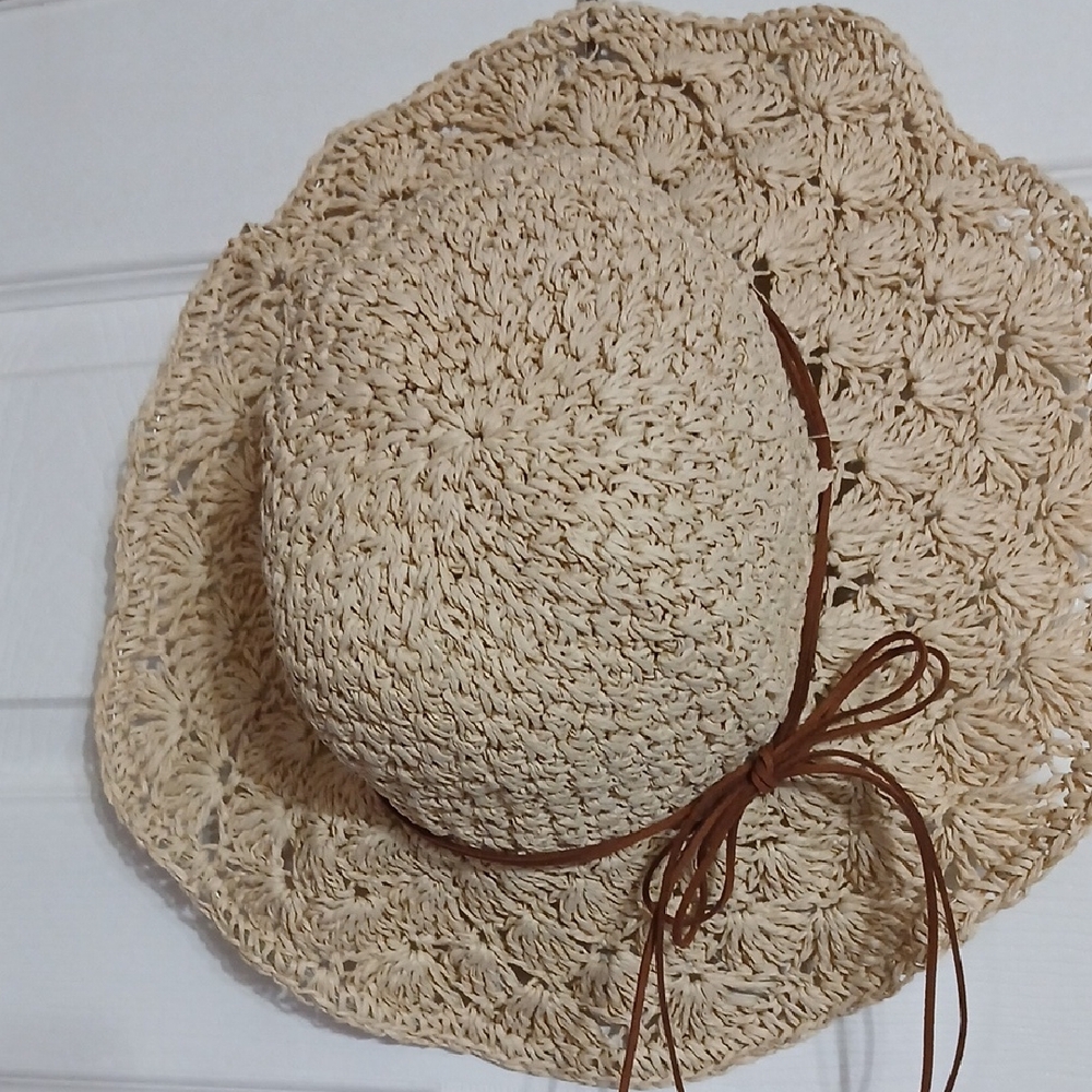 Women’s Cream Crochet Sun Hat with Decorative Tie